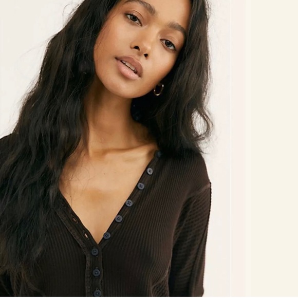 Free people Leo Henley Thermal Top Chocolate NWT - Picture 2 of 3